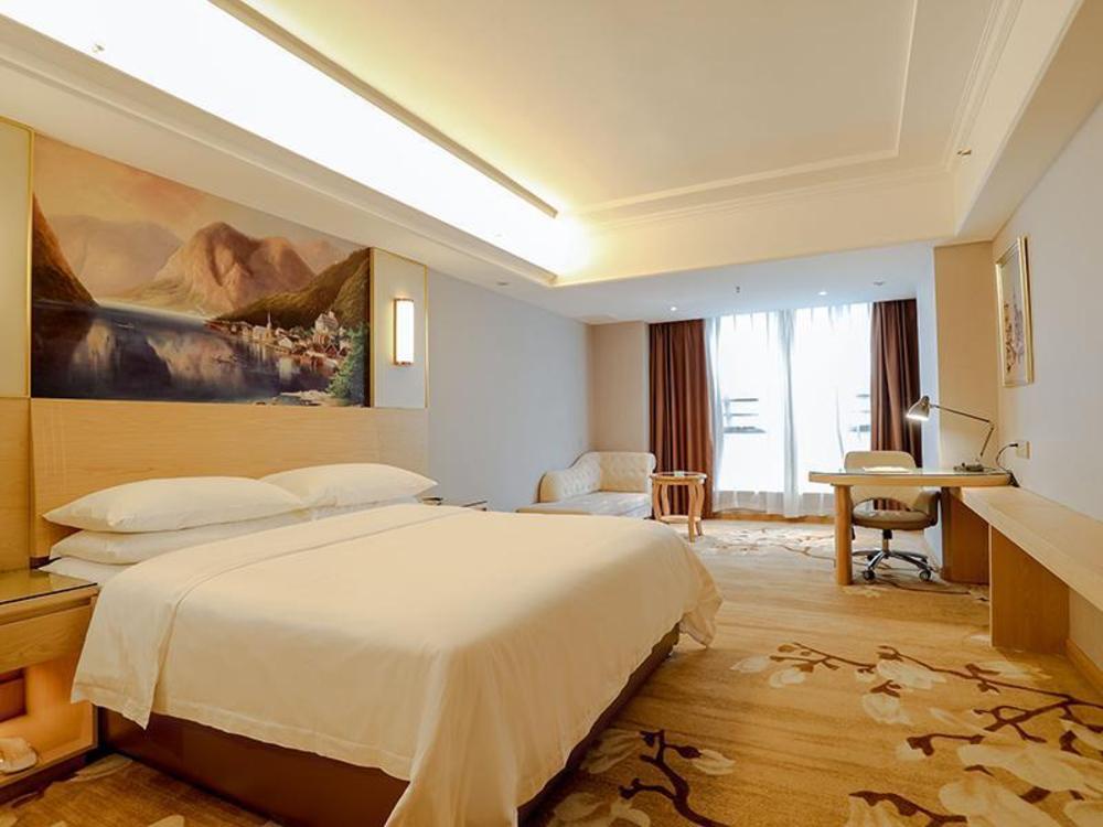 vienna hotel yueyang east railway station store