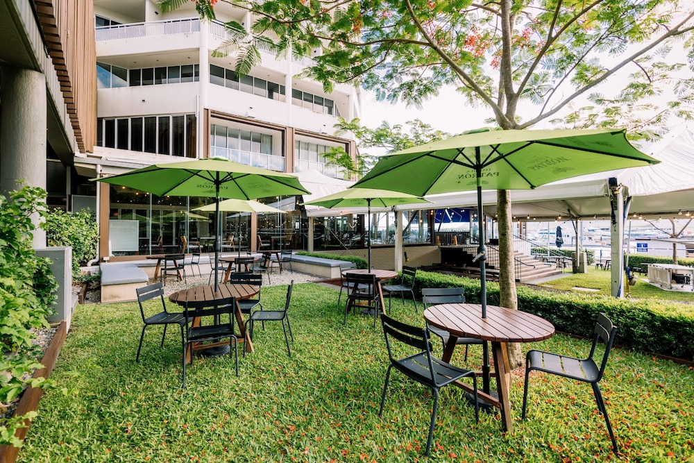 shangri la the marina cairns