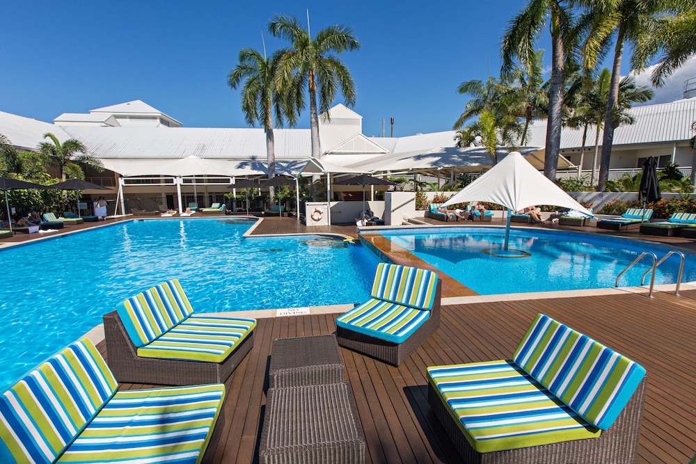 shangri la the marina cairns