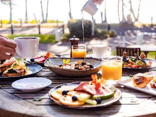 the reef house palm cove