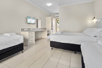 hotel tropiq