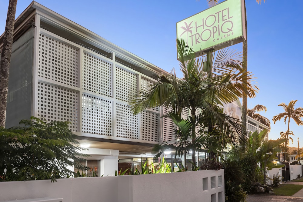 hotel tropiq