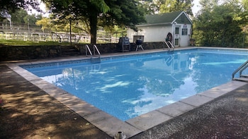 Briar Patch Bed & Breakfast Inn,,3 star