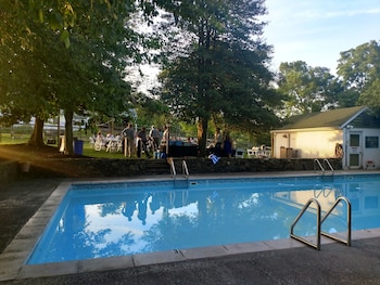 Briar Patch Bed & Breakfast Inn,,3 star