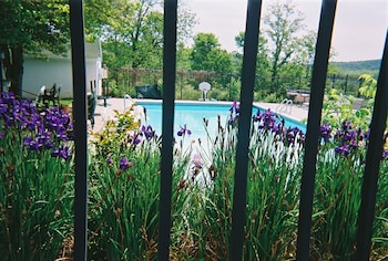 Briar Patch Bed & Breakfast Inn,,3 star