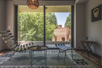 be house suites and spa by nobile