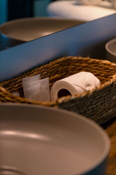 be house suites and spa by nobile