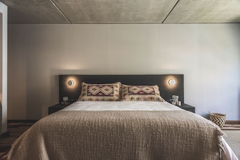 be house suites and spa by nobile