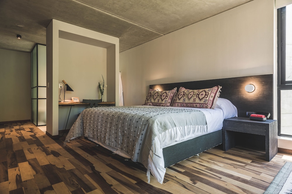 be house suites and spa by nobile