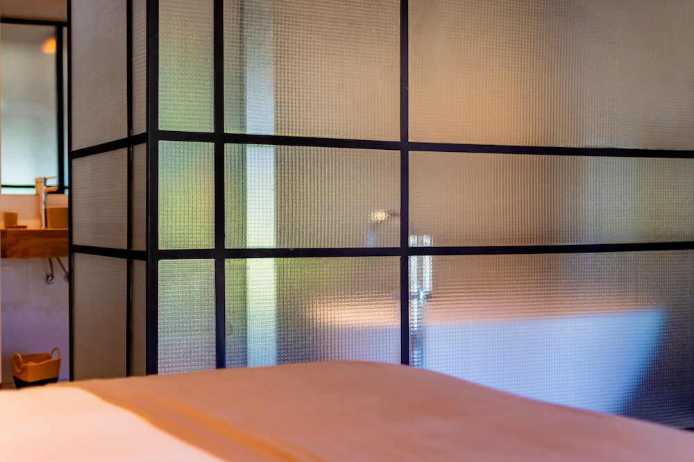 be house suites and spa by nobile