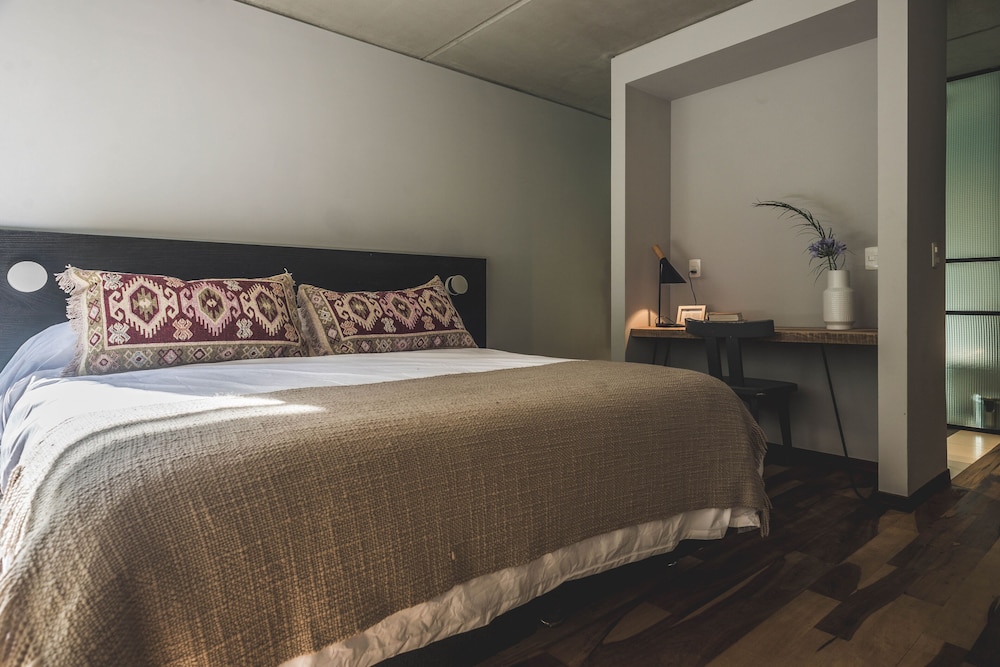 be house suites and spa by nobile