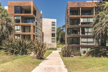 be house suites and spa by nobile