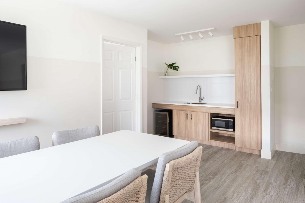 hampton by hilton grand cayman seven mile beach