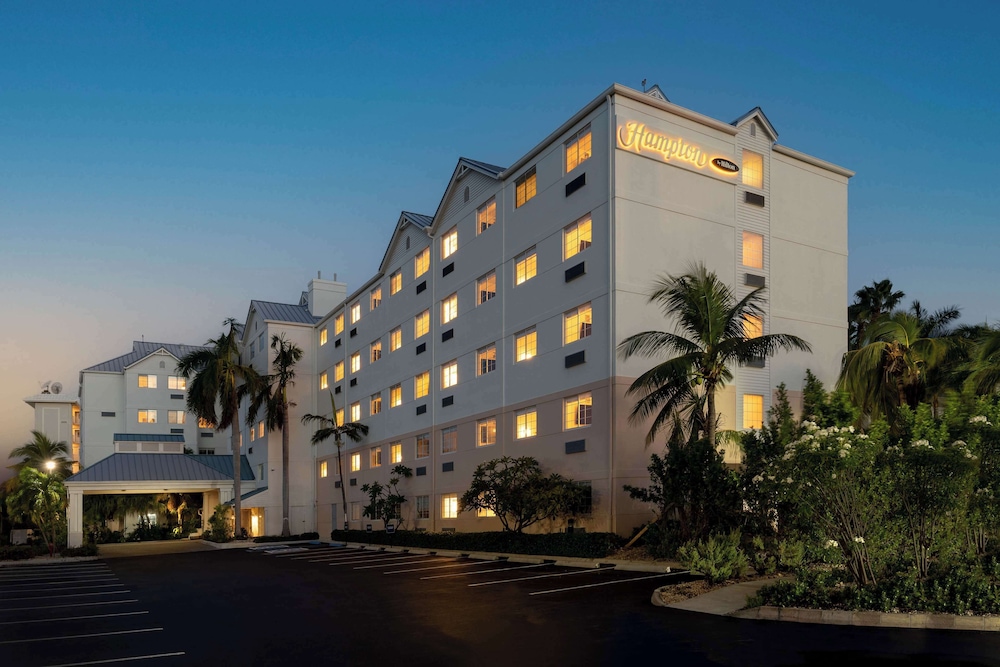 hampton by hilton grand cayman seven mile beach