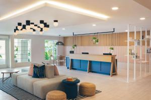 hampton by hilton grand cayman seven mile beach