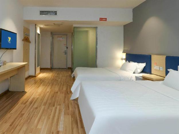 7 days hotel chengdu east railway station east plaza branch