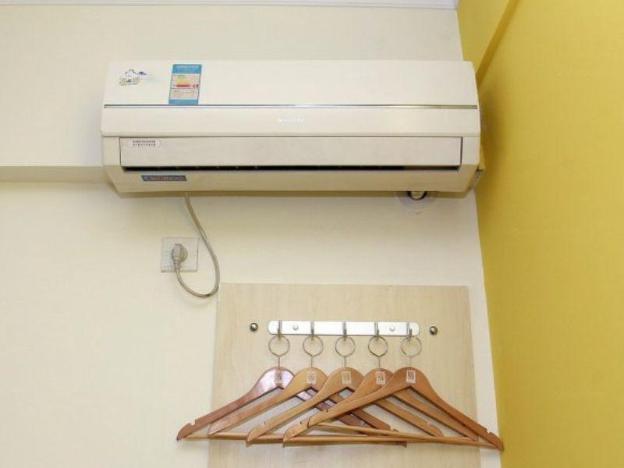 7 days hotel chengdu east railway station east plaza branch