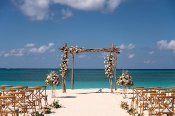 the ritz carlton grand cayman