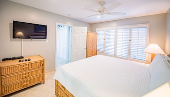 seven mile beach resort and club