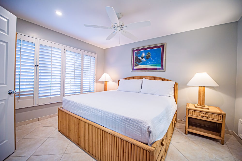 seven mile beach resort and club
