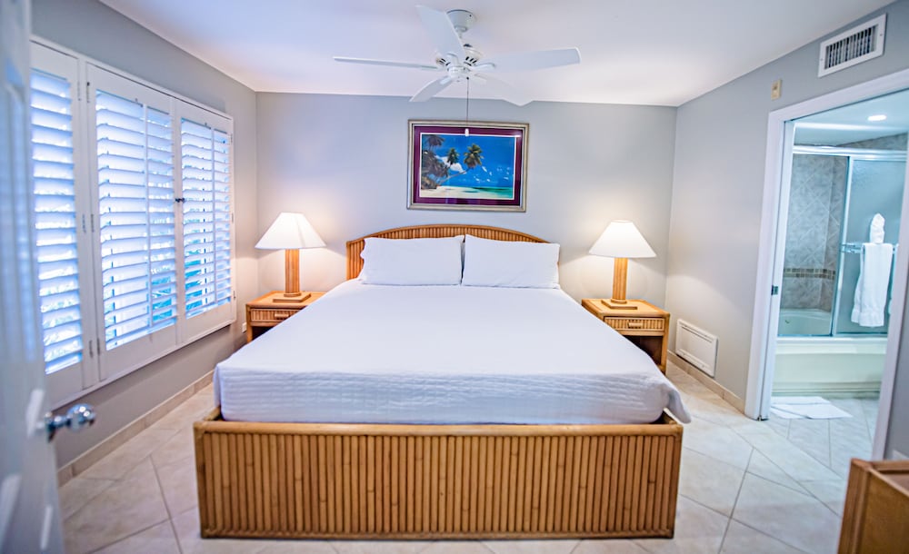 seven mile beach resort and club