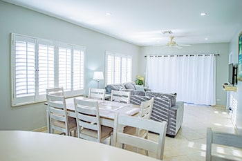 seven mile beach resort and club