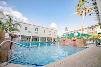 seven mile beach resort and club