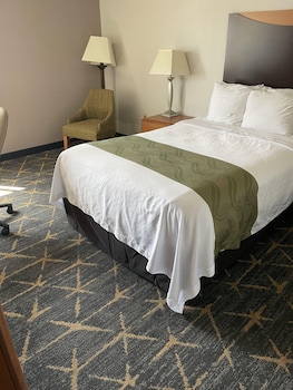 quality inn spring valley nanuet