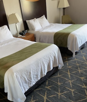 quality inn spring valley nanuet
