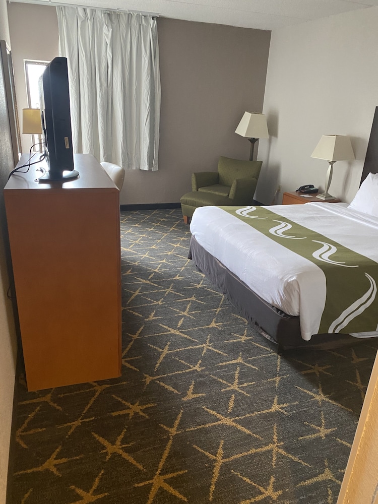 quality inn spring valley nanuet