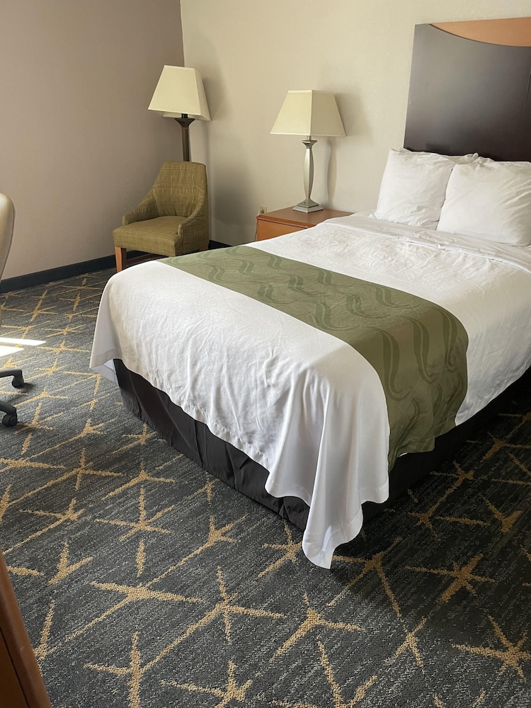 quality inn spring valley nanuet