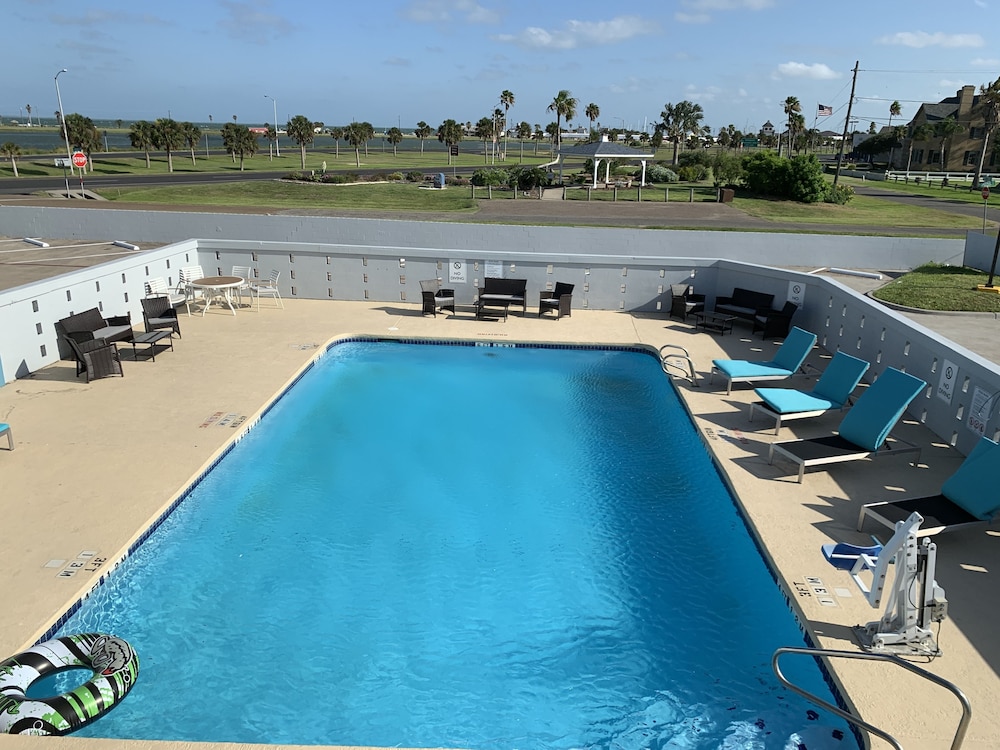 days inn by wyndham rockport texas