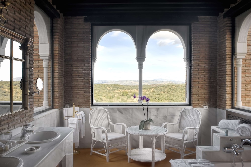 la bobadilla a royal hideaway hotel