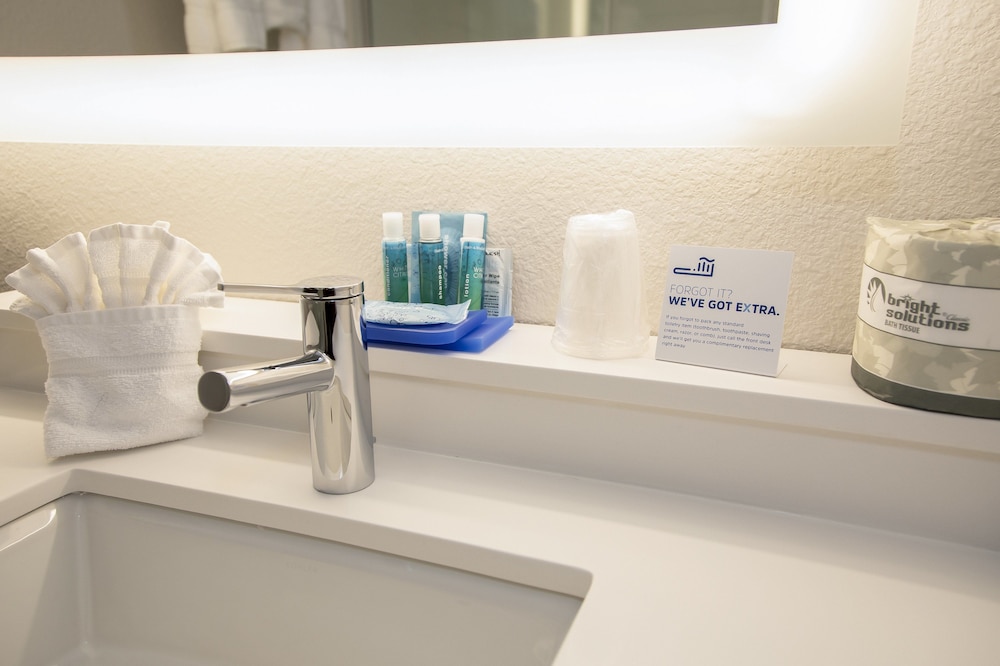 holiday inn express and suites colorado springs north by ihg
