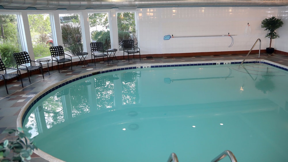 holiday inn express and suites colorado springs north by ihg