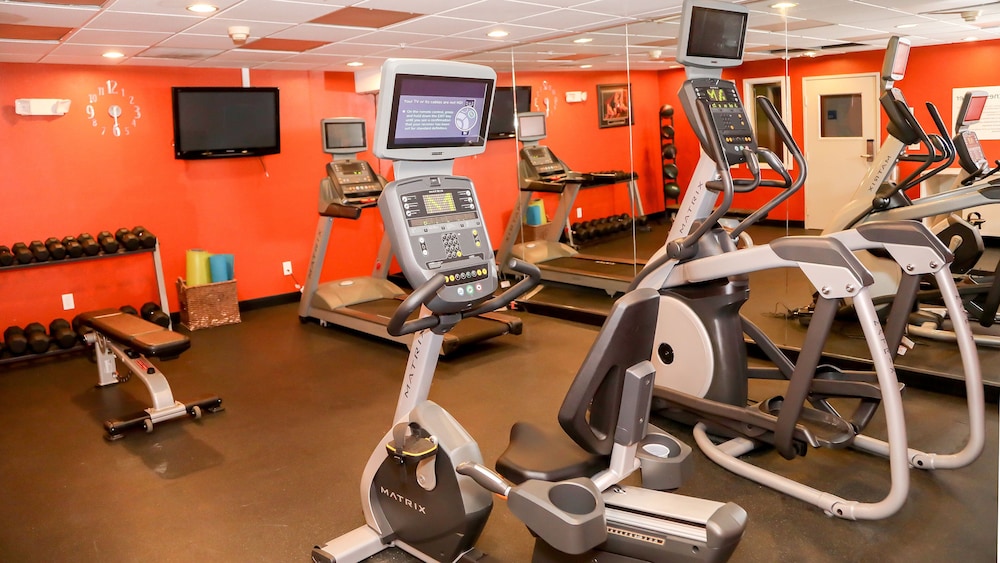 holiday inn express and suites colorado springs north by ihg