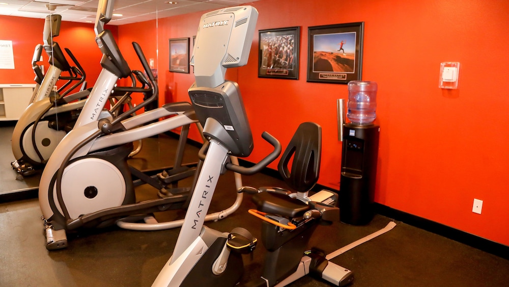 holiday inn express and suites colorado springs north by ihg