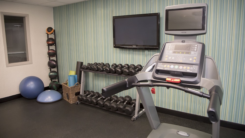 holiday inn express and suites colorado springs north by ihg