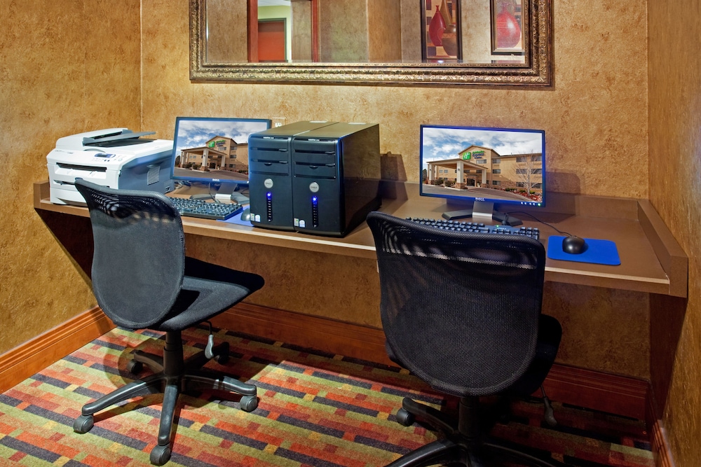 holiday inn express and suites colorado springs north by ihg