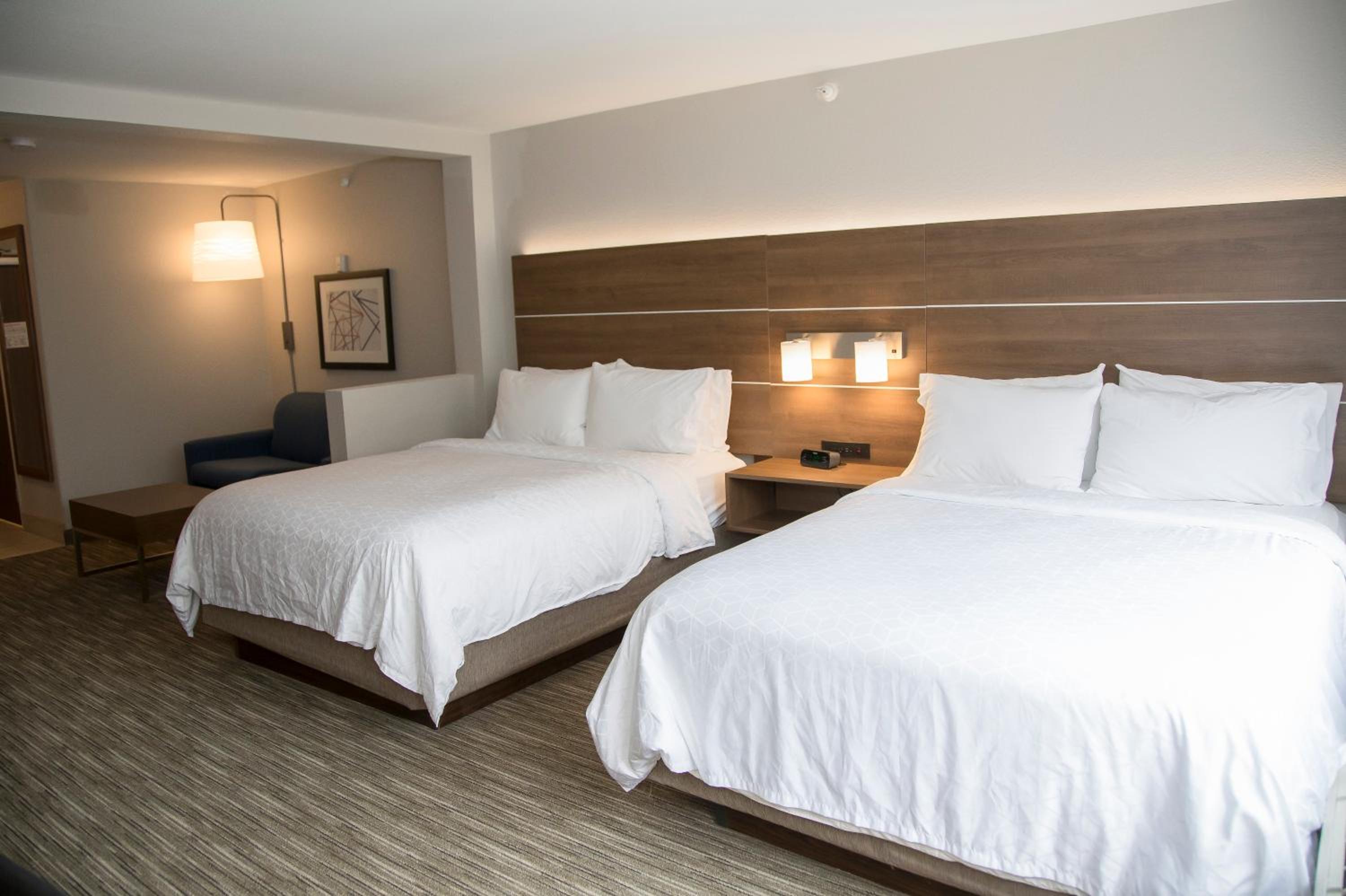 holiday inn express and suites colorado springs north by ihg
