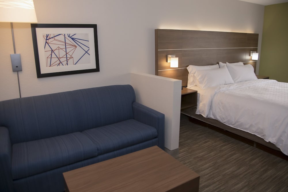 holiday inn express and suites colorado springs north by ihg