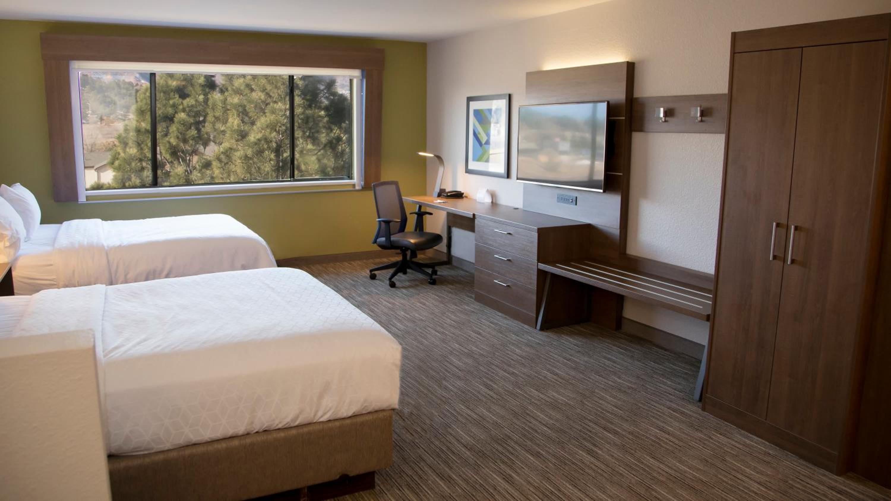 holiday inn express and suites colorado springs north by ihg