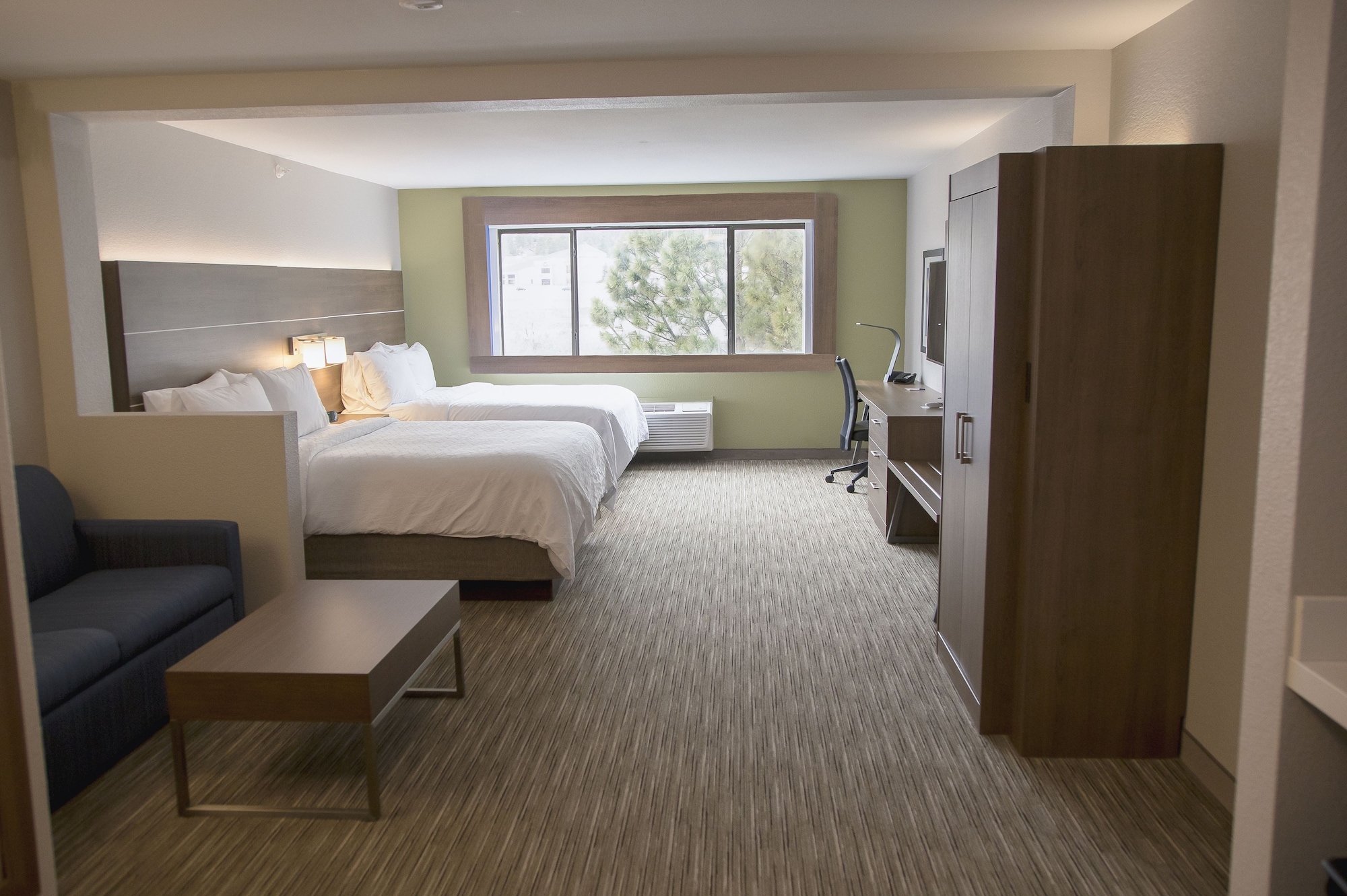 holiday inn express and suites colorado springs north by ihg