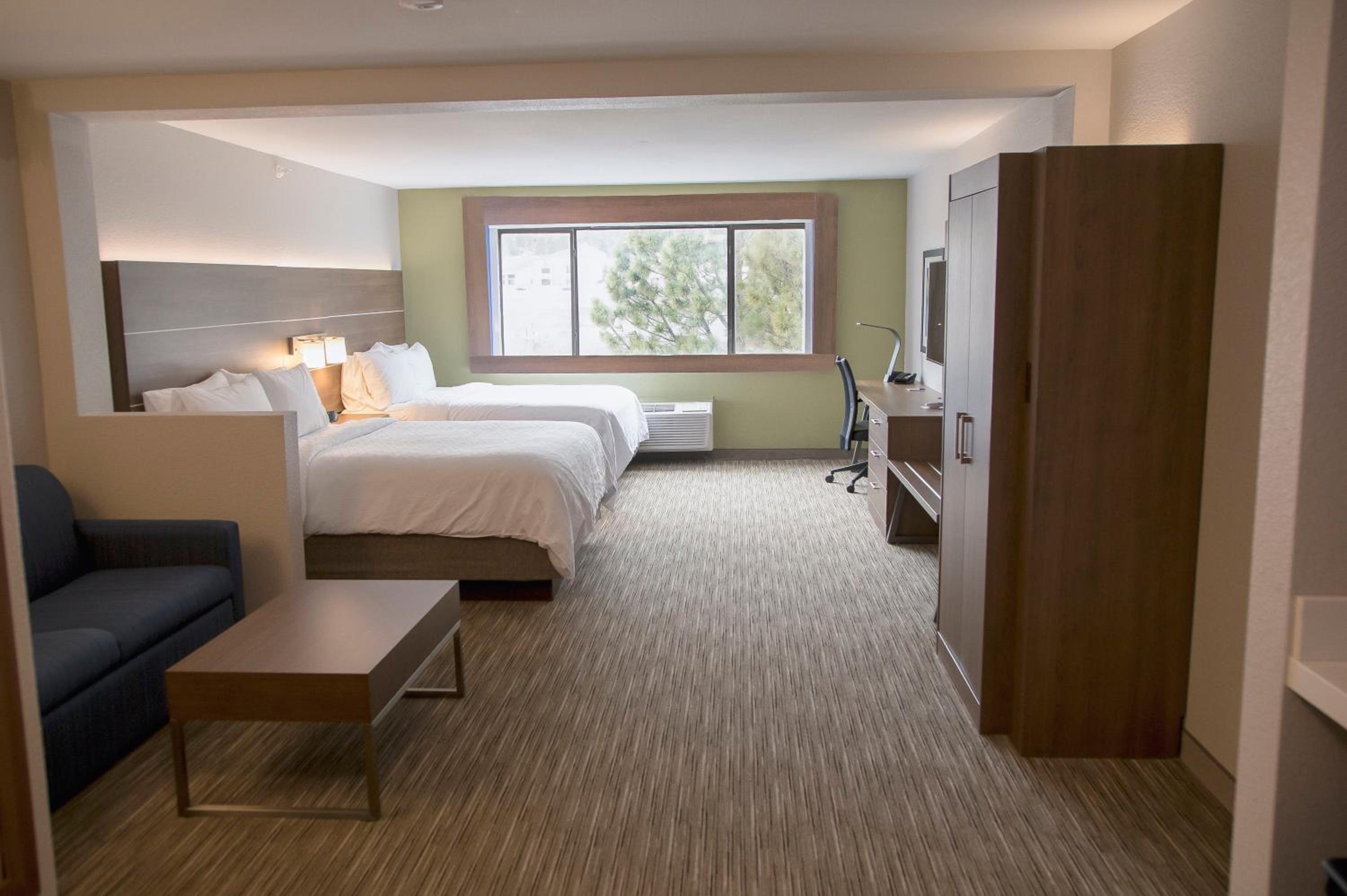 holiday inn express and suites colorado springs north by ihg
