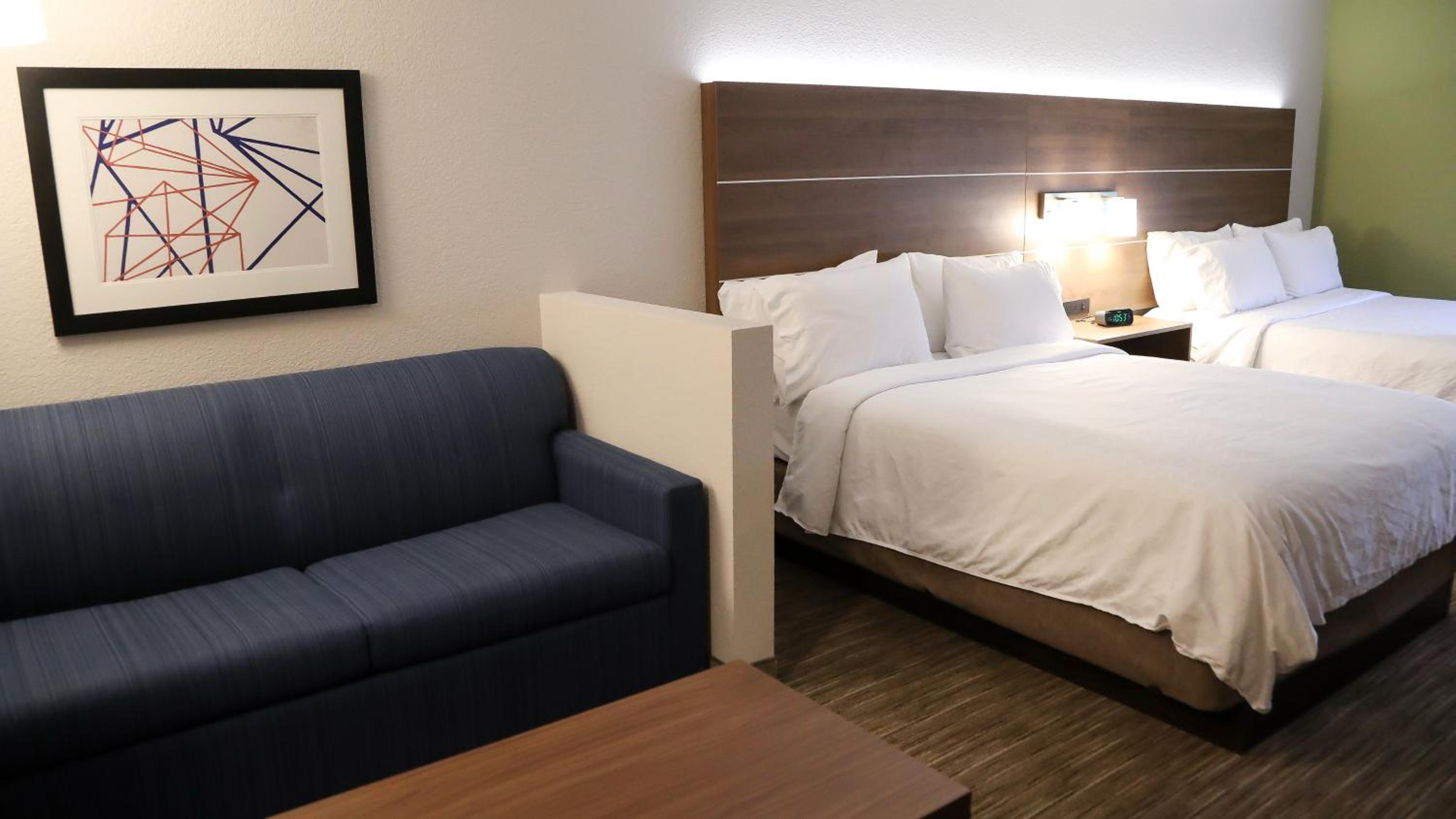 holiday inn express and suites colorado springs north by ihg