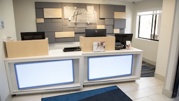 holiday inn express and suites colorado springs north by ihg