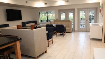 holiday inn express and suites colorado springs north by ihg