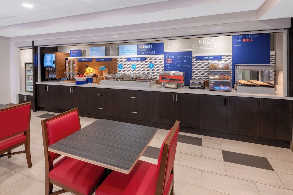 holiday inn express colorado springs airport by ihg
