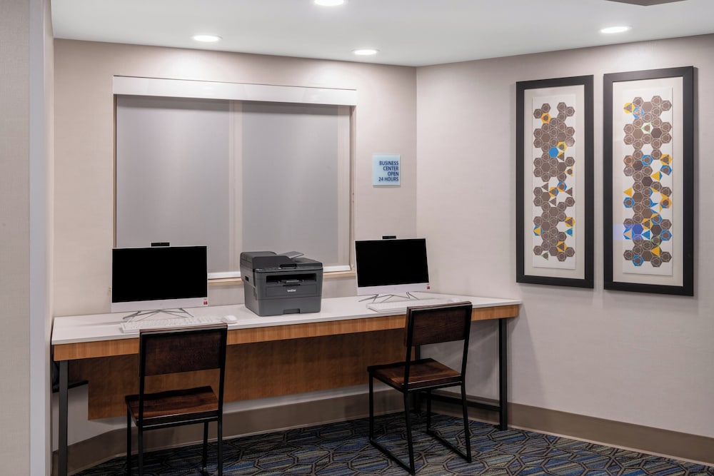 holiday inn express colorado springs airport by ihg