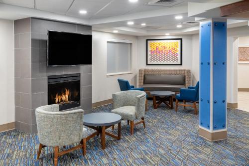 holiday inn express colorado springs airport by ihg